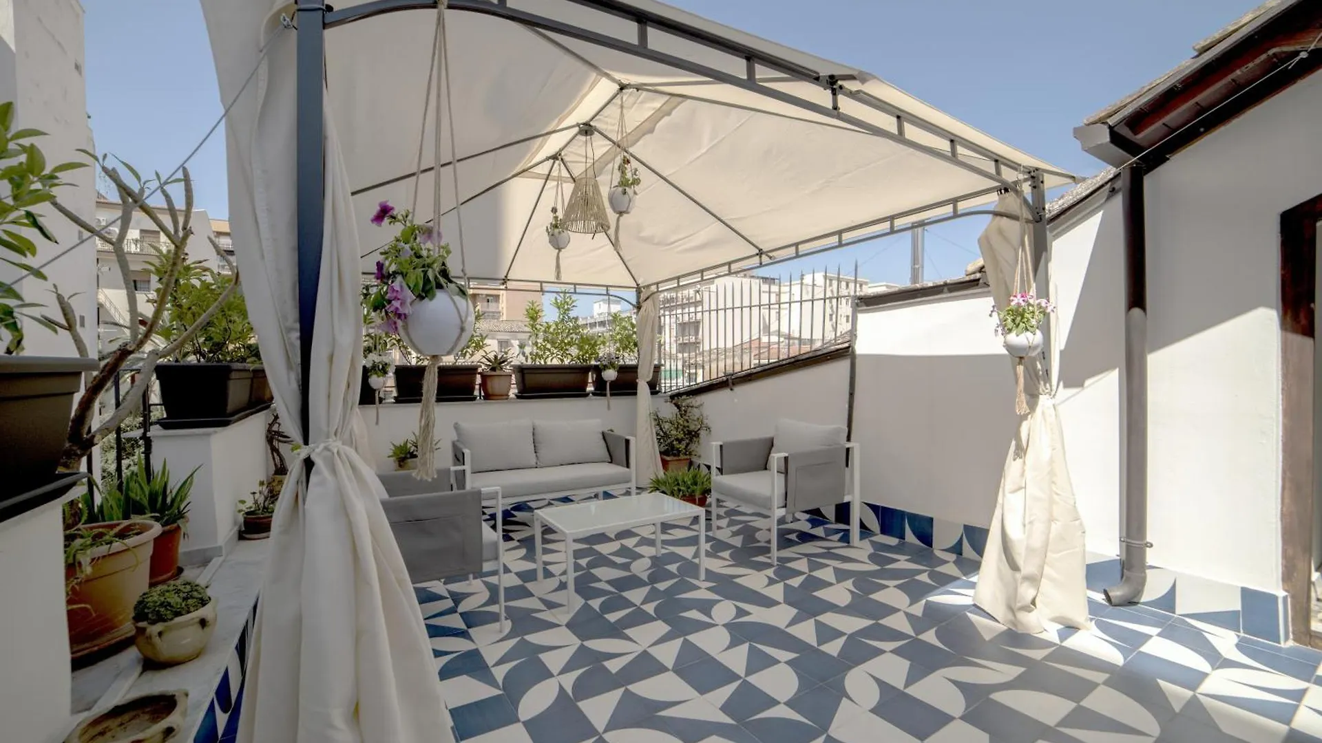 Adenzia Suite Palermo 0*,  Italy