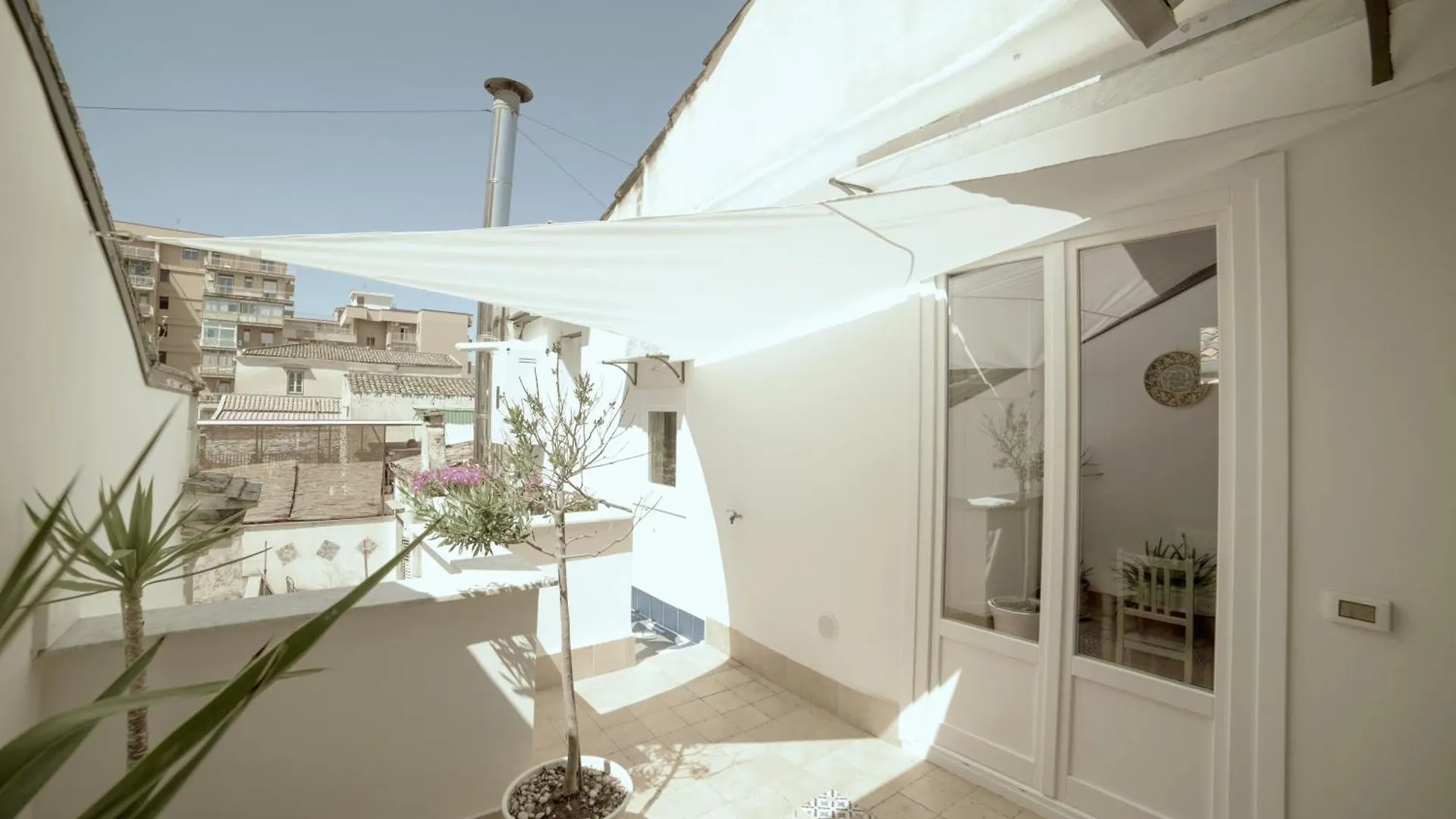 Adenzia Suite Palermo Apartment
